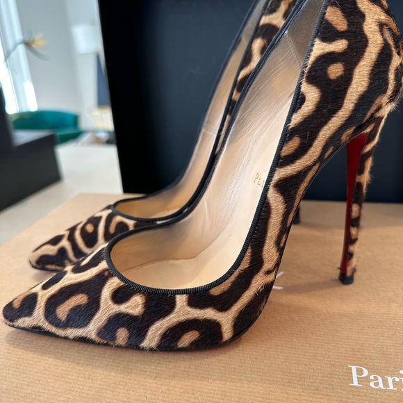 Christian Louboutin So Kate Leopard - Picture 7 of 14